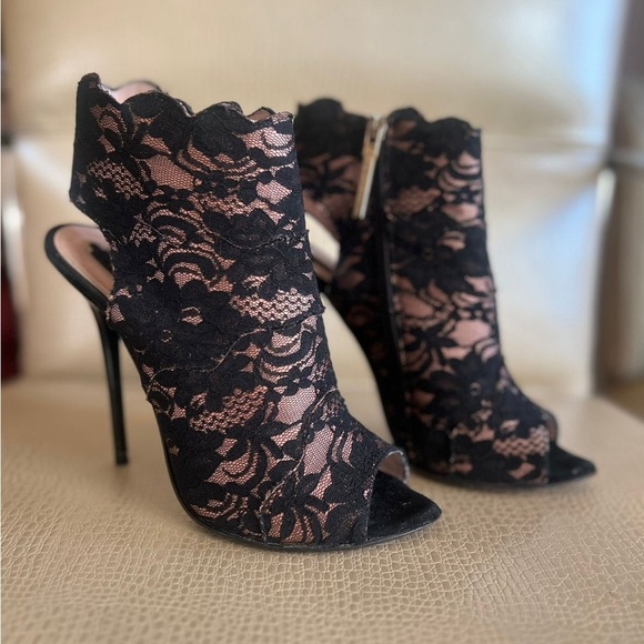 Made in Italy peep toe Lace black high stiletto heels size EU37 - Picture 3 of 12